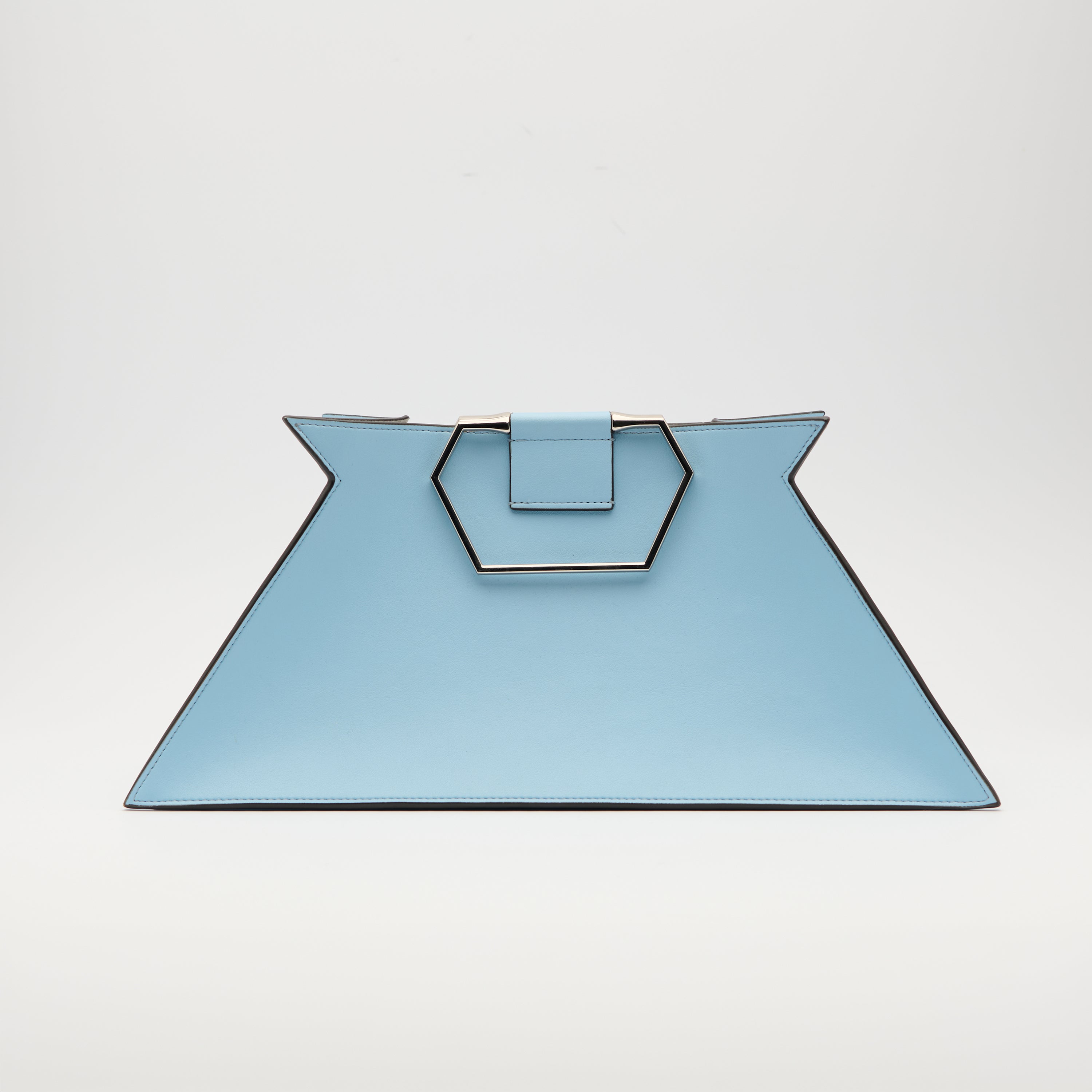 Sibilla cruise flowers by Trisha